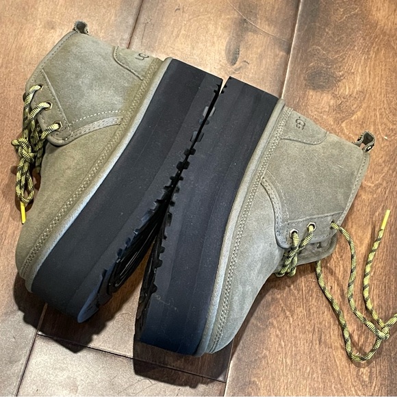 UGG Neumel Heritage Platform Boots NWOT - Picture 14 of 16